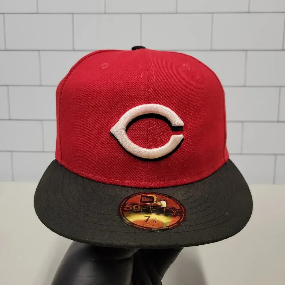 New Era Cincinnati Reds 59FIFTY Fitted Hat 7 3/8 Red Black MLB Plain Logo